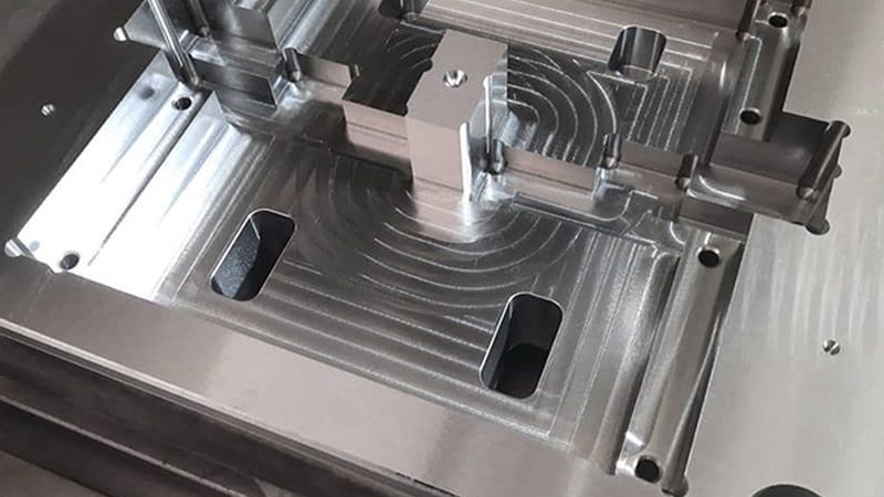 注塑模具钢材选型：精准之选的实践指南