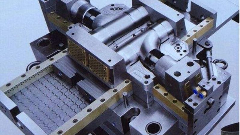 吹塑模具选型攻略：耐用性提升的五大关键要素